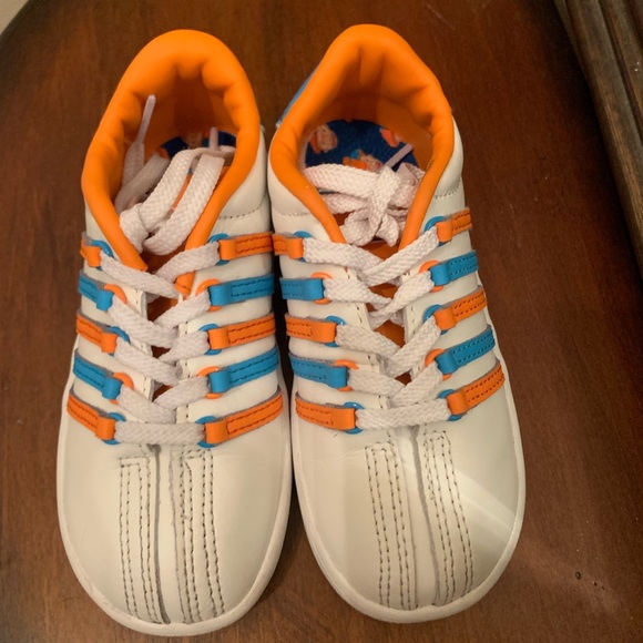 blippi tennis shoes